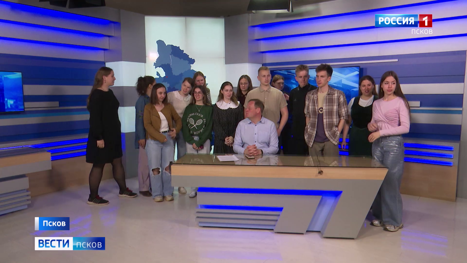 ГТРК "Псков" посетили участники Молодежного центра Псковской епархии "Трилучье"